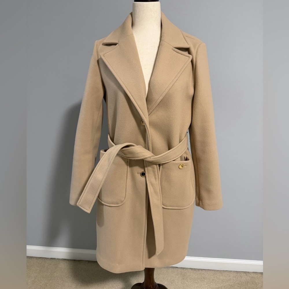 Chic Tan Women's Trench Coat